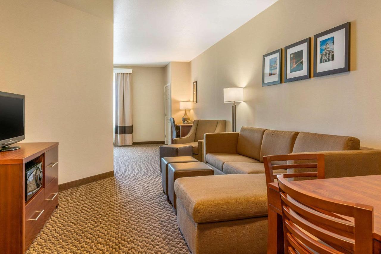 Comfort Inn & Suites Galt - Lodi North Esterno foto