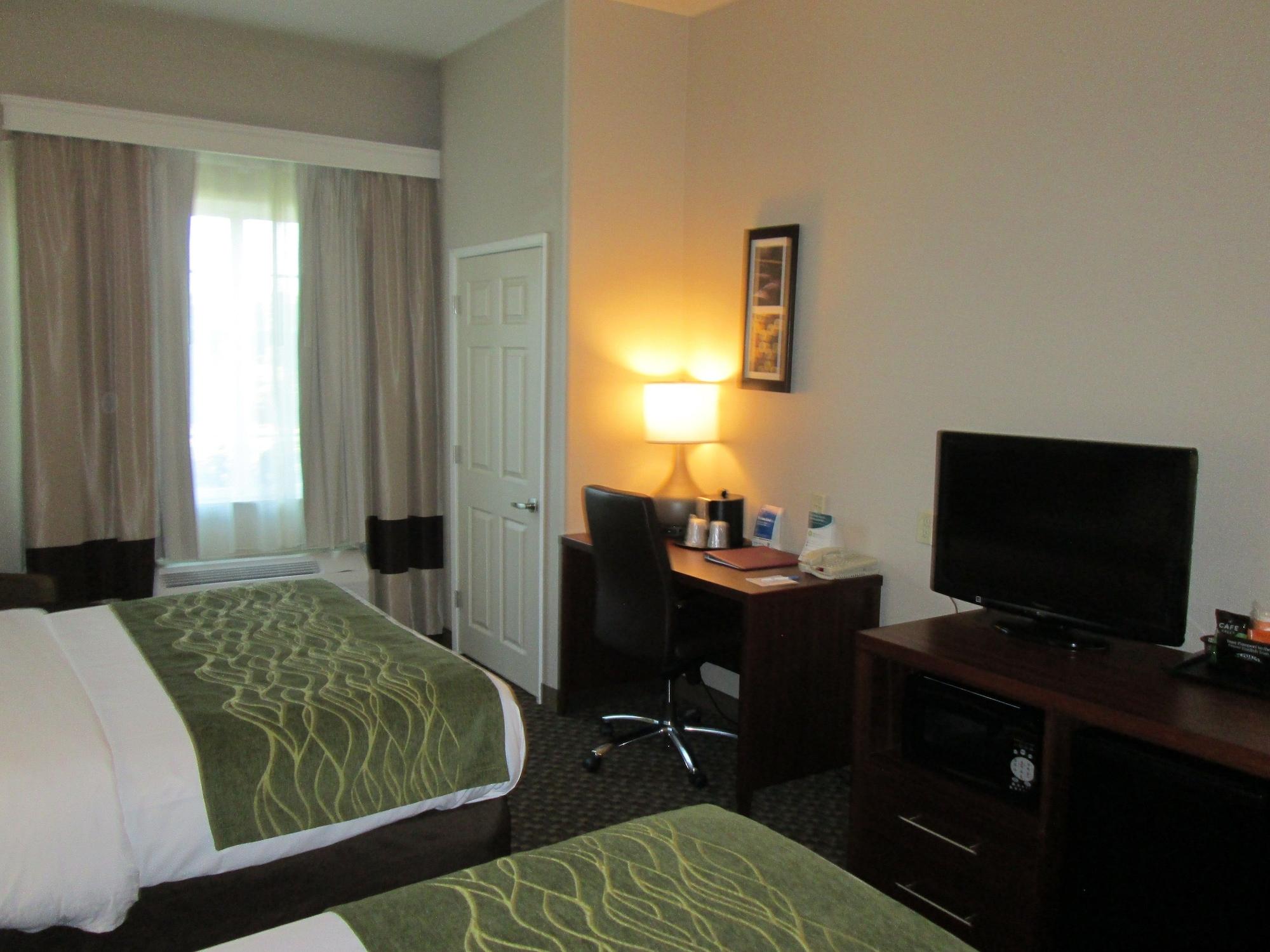 Comfort Inn & Suites Galt - Lodi North Esterno foto