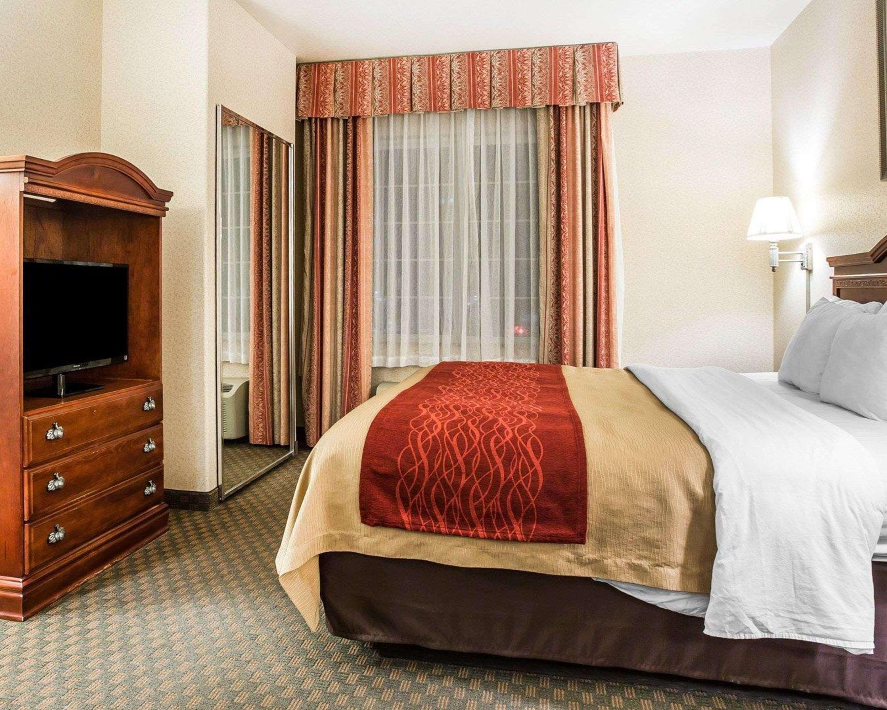 Comfort Inn & Suites Galt - Lodi North Esterno foto