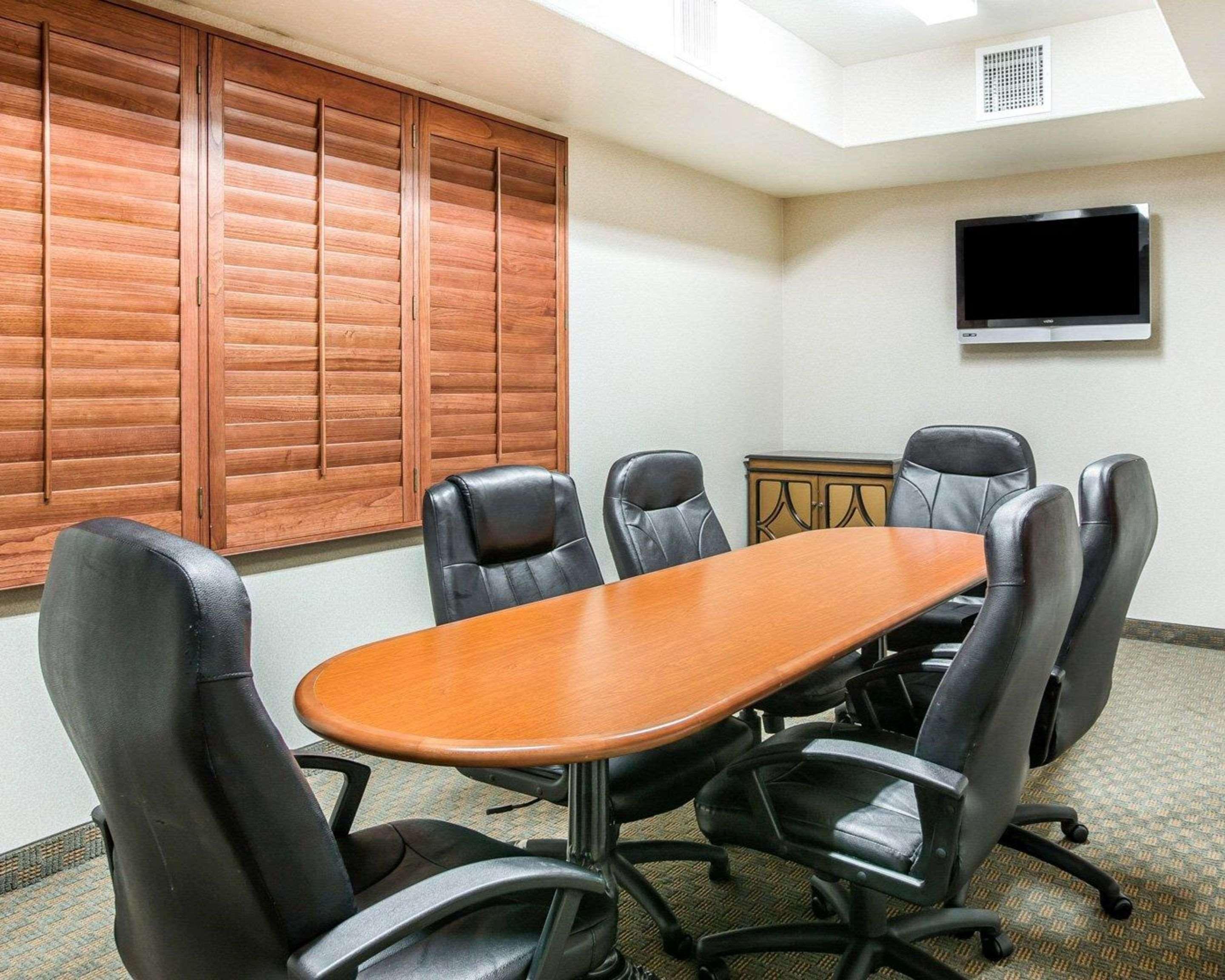 Comfort Inn & Suites Galt - Lodi North Esterno foto