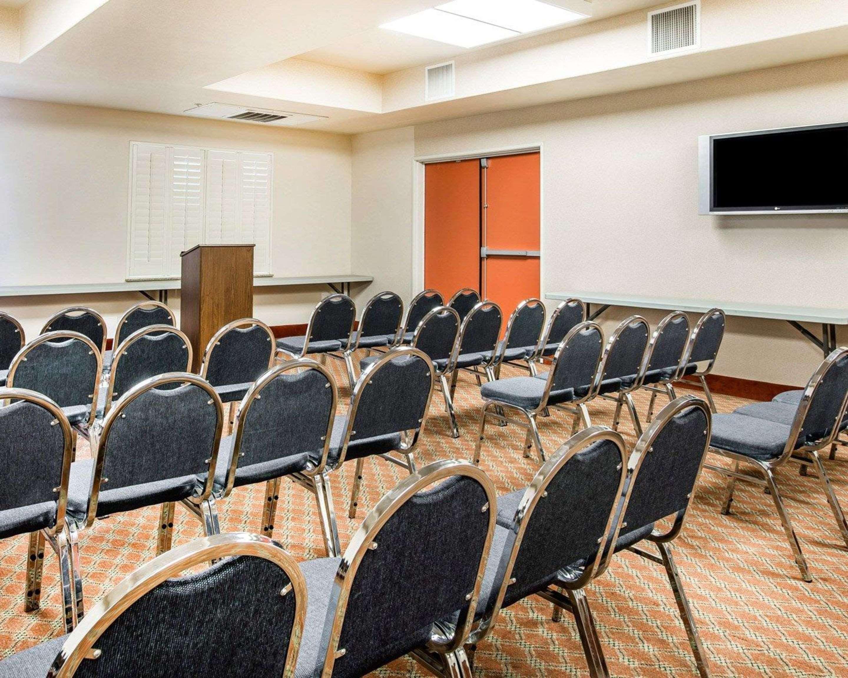 Comfort Inn & Suites Galt - Lodi North Esterno foto