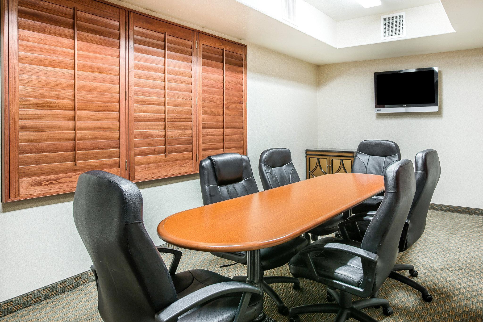 Comfort Inn & Suites Galt - Lodi North Esterno foto