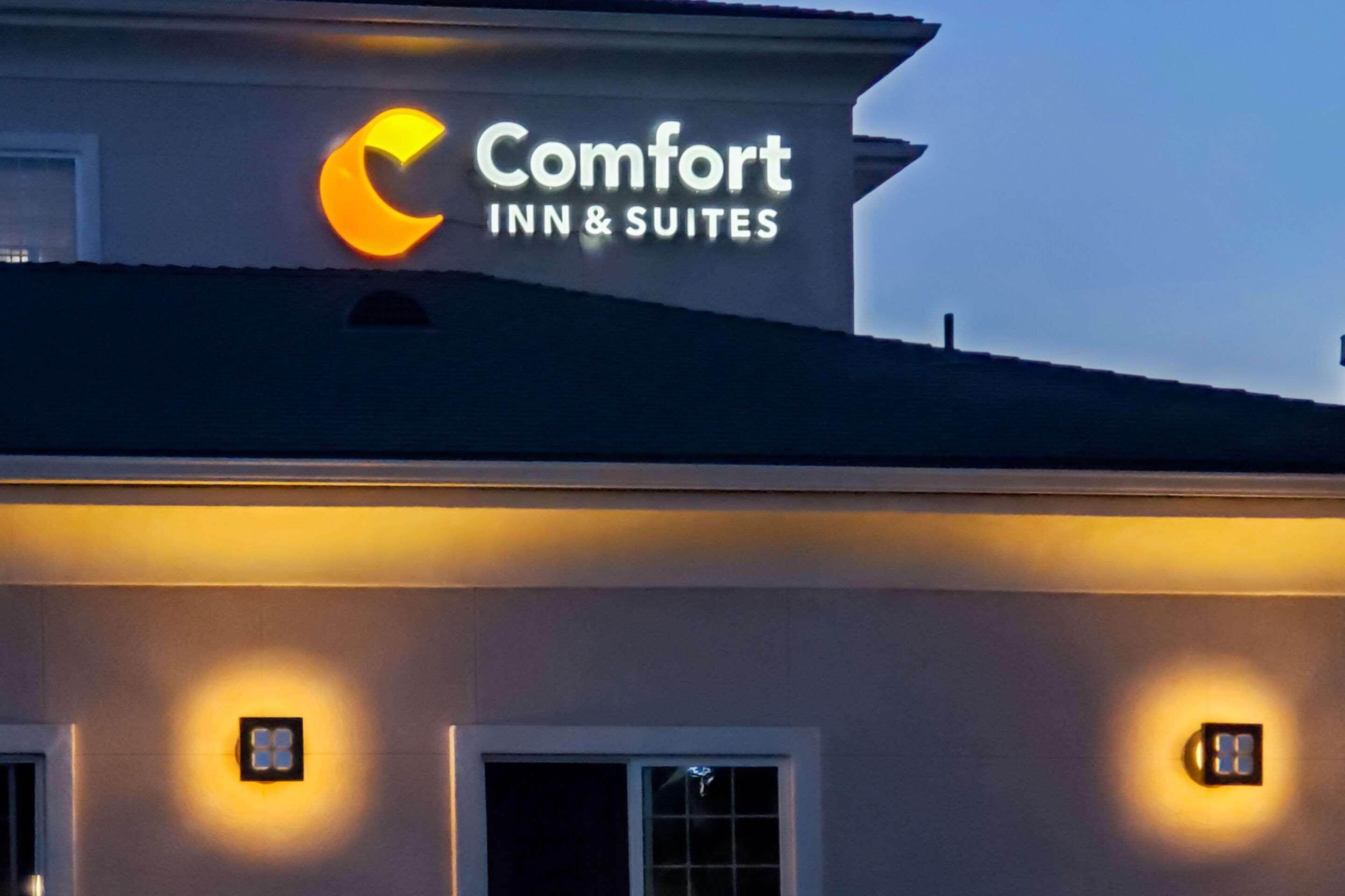 Comfort Inn & Suites Galt - Lodi North Esterno foto