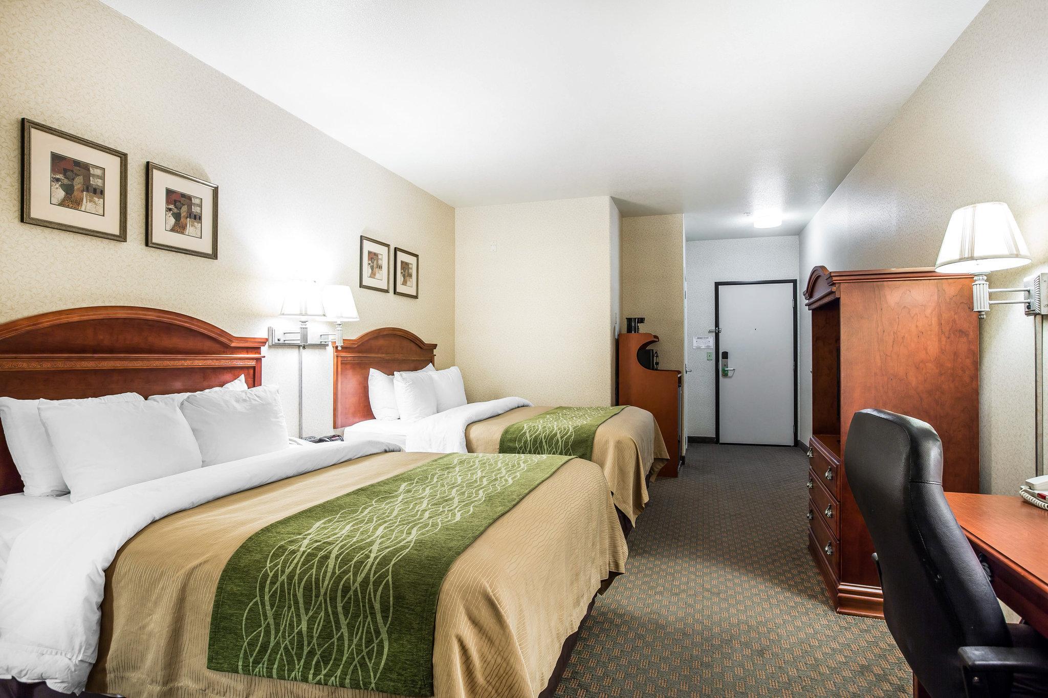 Comfort Inn & Suites Galt - Lodi North Esterno foto