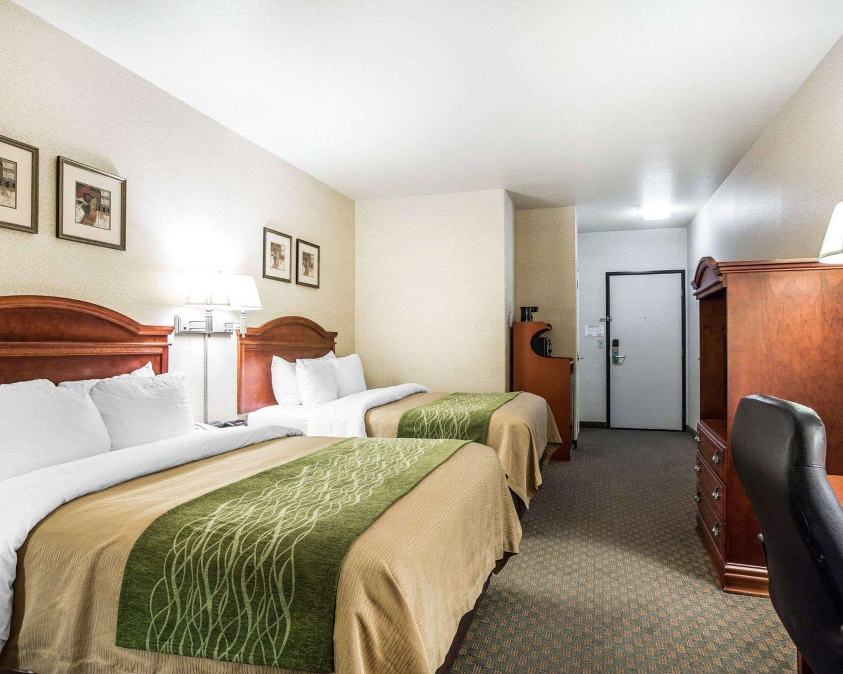 Comfort Inn & Suites Galt - Lodi North Esterno foto