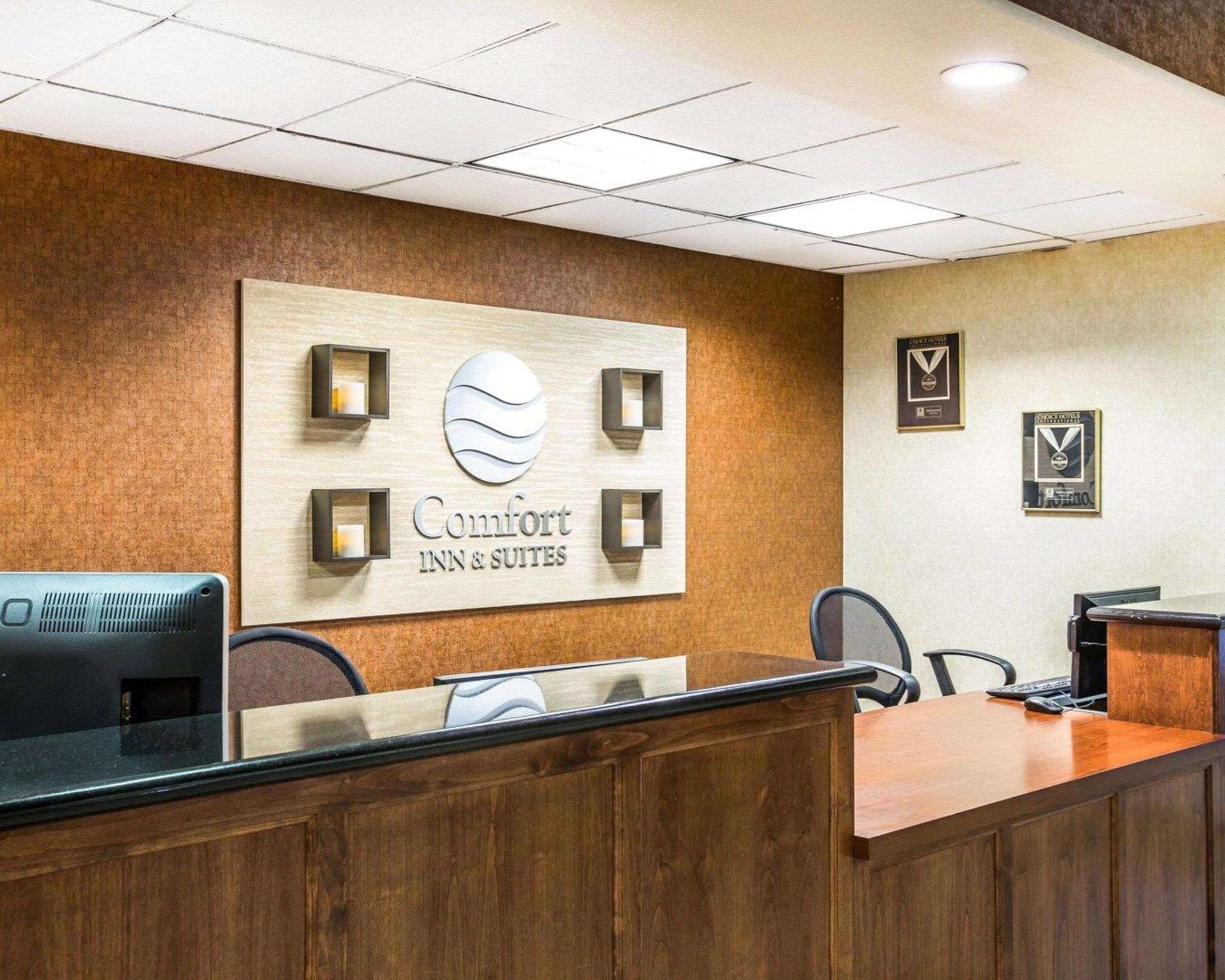 Comfort Inn & Suites Galt - Lodi North Esterno foto