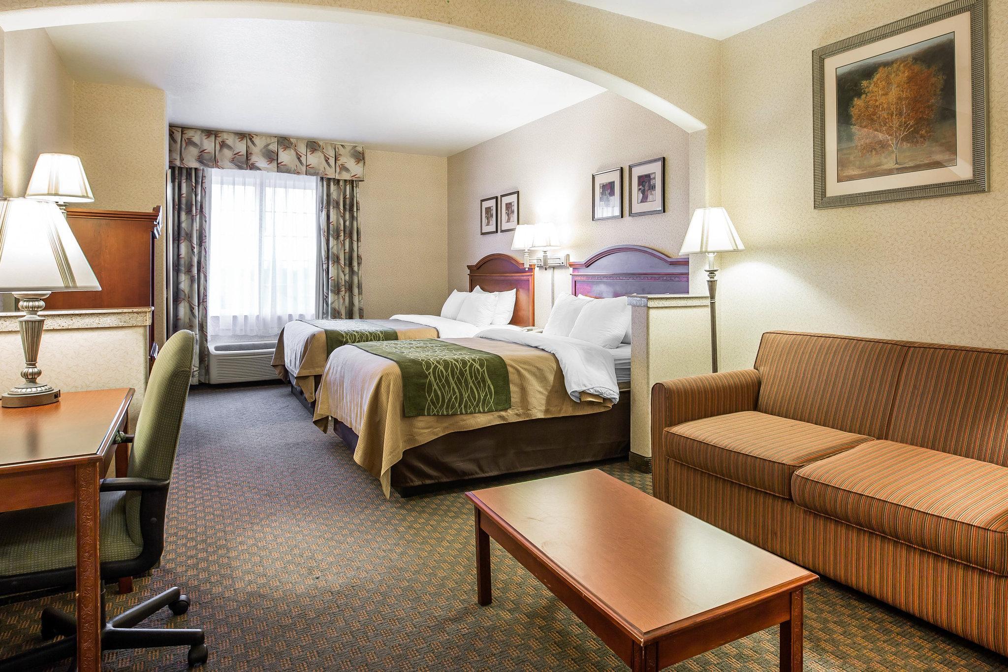 Comfort Inn & Suites Galt - Lodi North Esterno foto