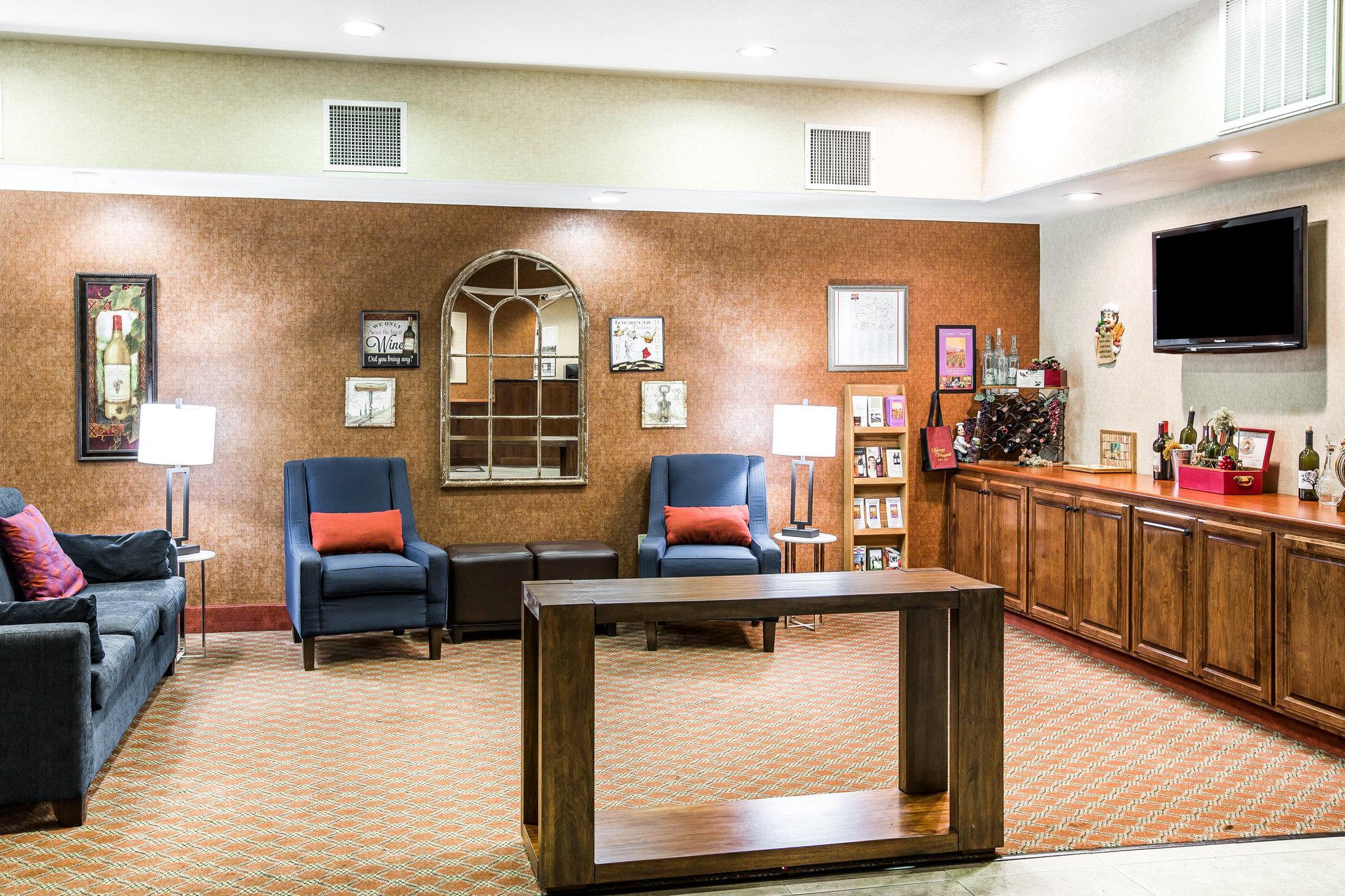 Comfort Inn & Suites Galt - Lodi North Esterno foto