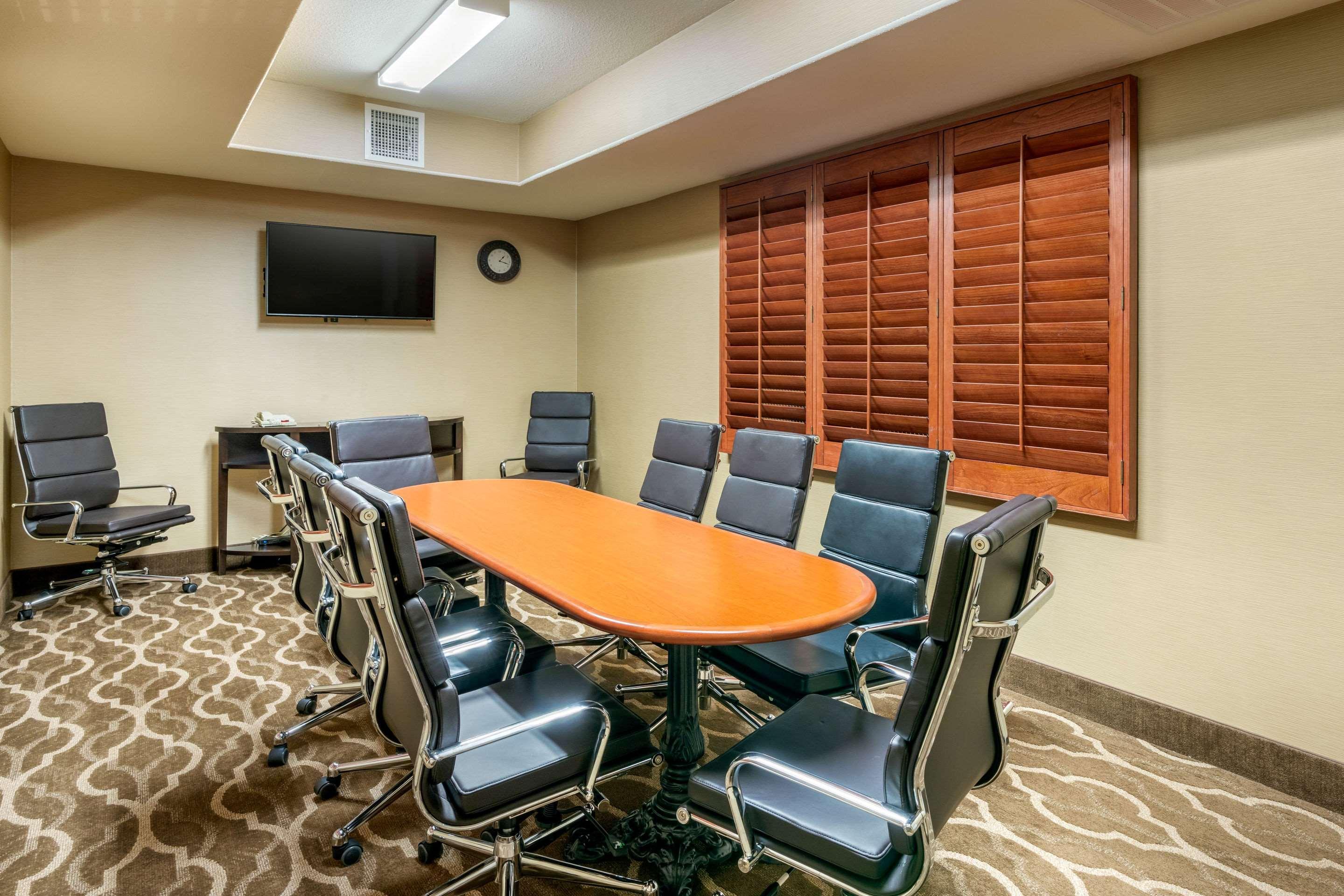 Comfort Inn & Suites Galt - Lodi North Esterno foto